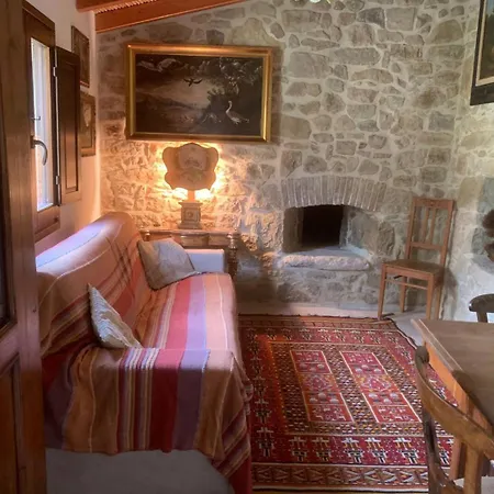 Casa Tipica Sarda Gonnosno