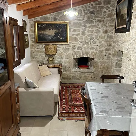 Casa Tipica Sarda Gonnosno
